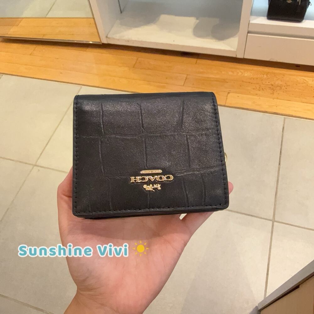 NWT COACH Snap Wallet Gold/Black Crocodile-embossed leather cfx48